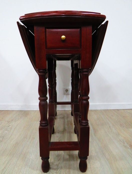 Mesa de abrir com duas abas.