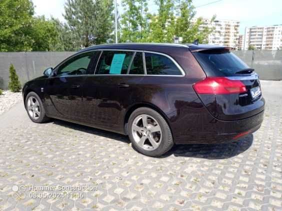 Bardzo ładna Opel Insignia Kombi Diesel 2012 Manual