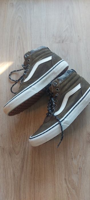 Sprzedam buty chłopięce vans