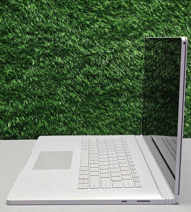 Microsoft 15.6"/ GTX 1060 - 6GB / i7-8560U/RAM 16GB/SSD 256GB / 3K.