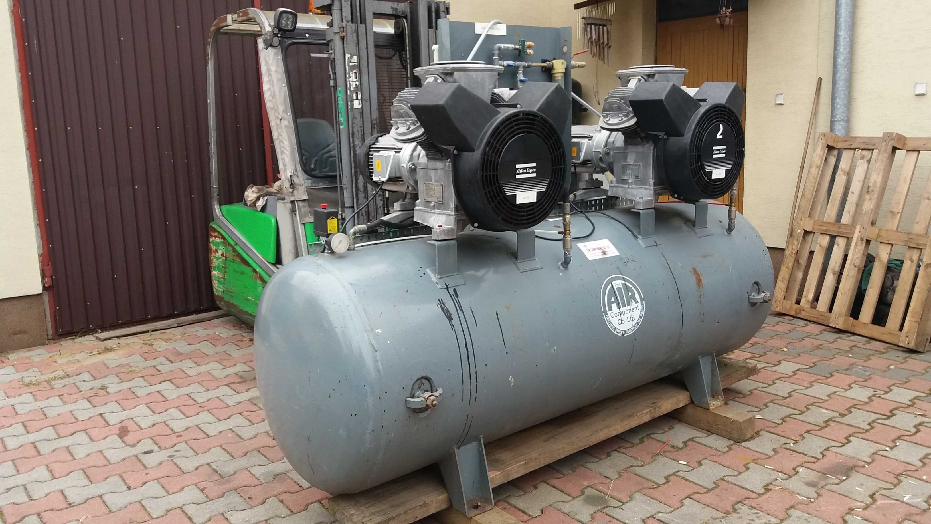 Kompresor sprężarka Atlas Copco LE 7.  200L.