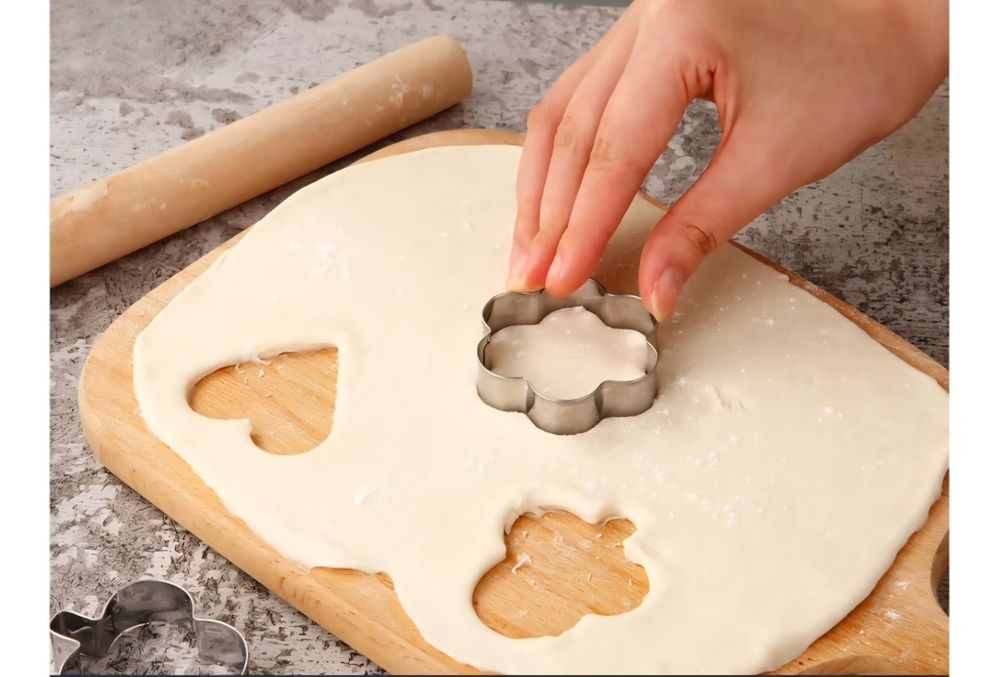 Zestaw 20 foremek do wycinania ciastek - nowe