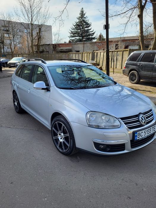 Гольф 5 в хорошому стані.