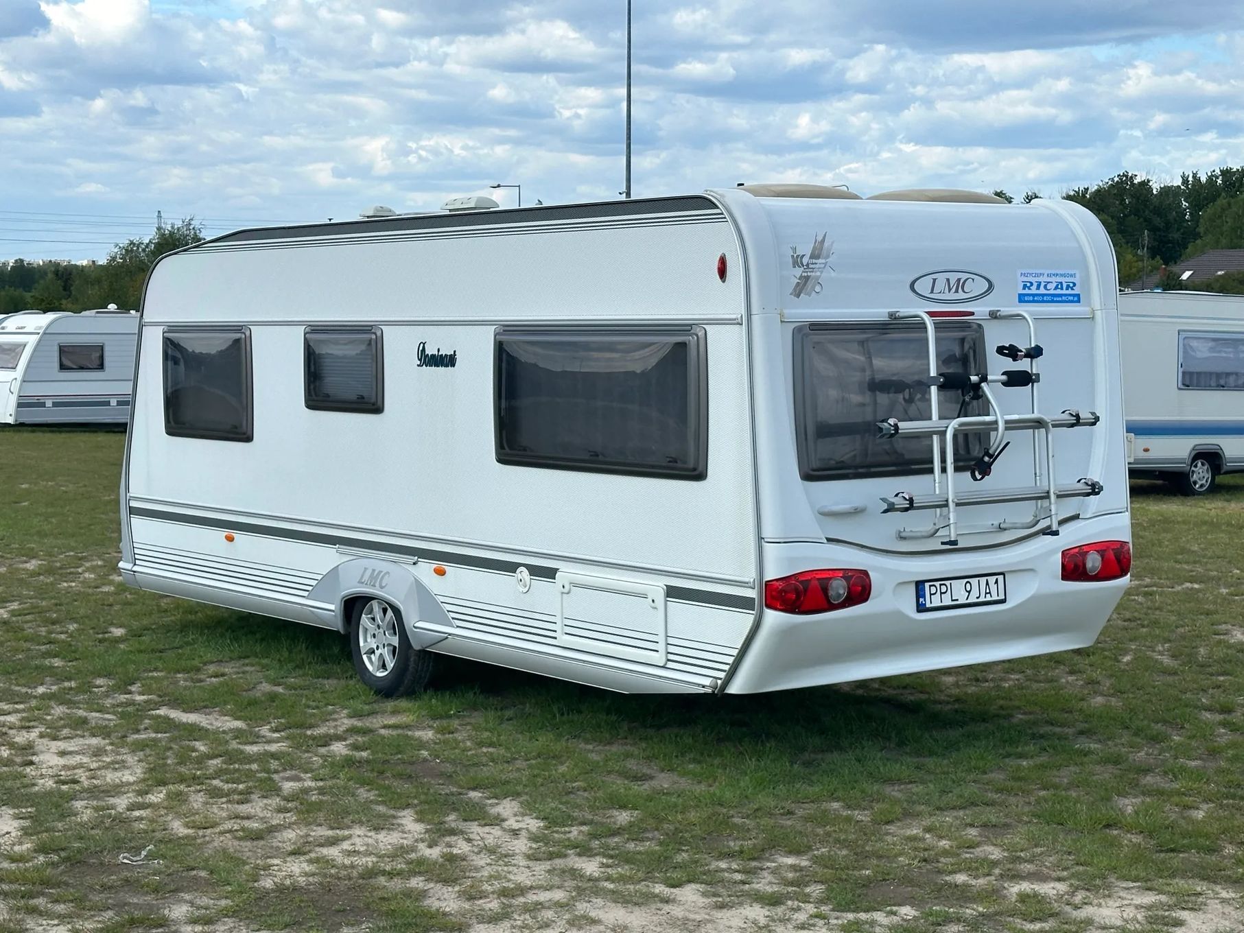 LMC 560 DOMINANT  z przedsionkiem Isabella i gwarancją.  Przyczepa po dużym serwisie z fakturą.
