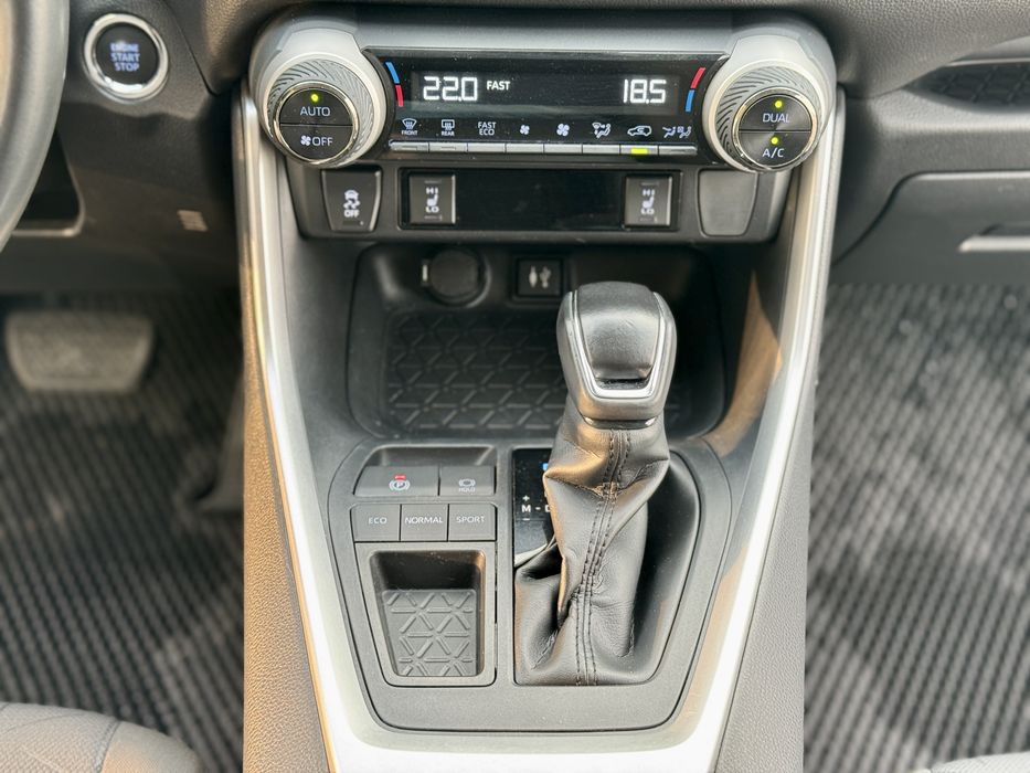 Toyota Rav 4 Active Official