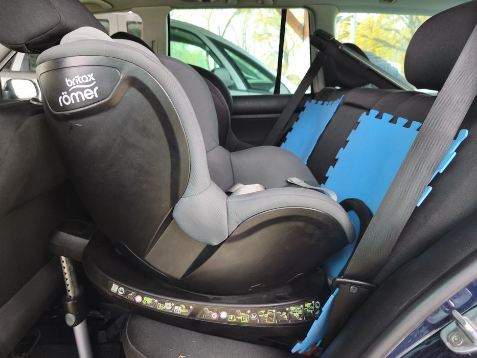 Fotelik obrotowy RWF Britax