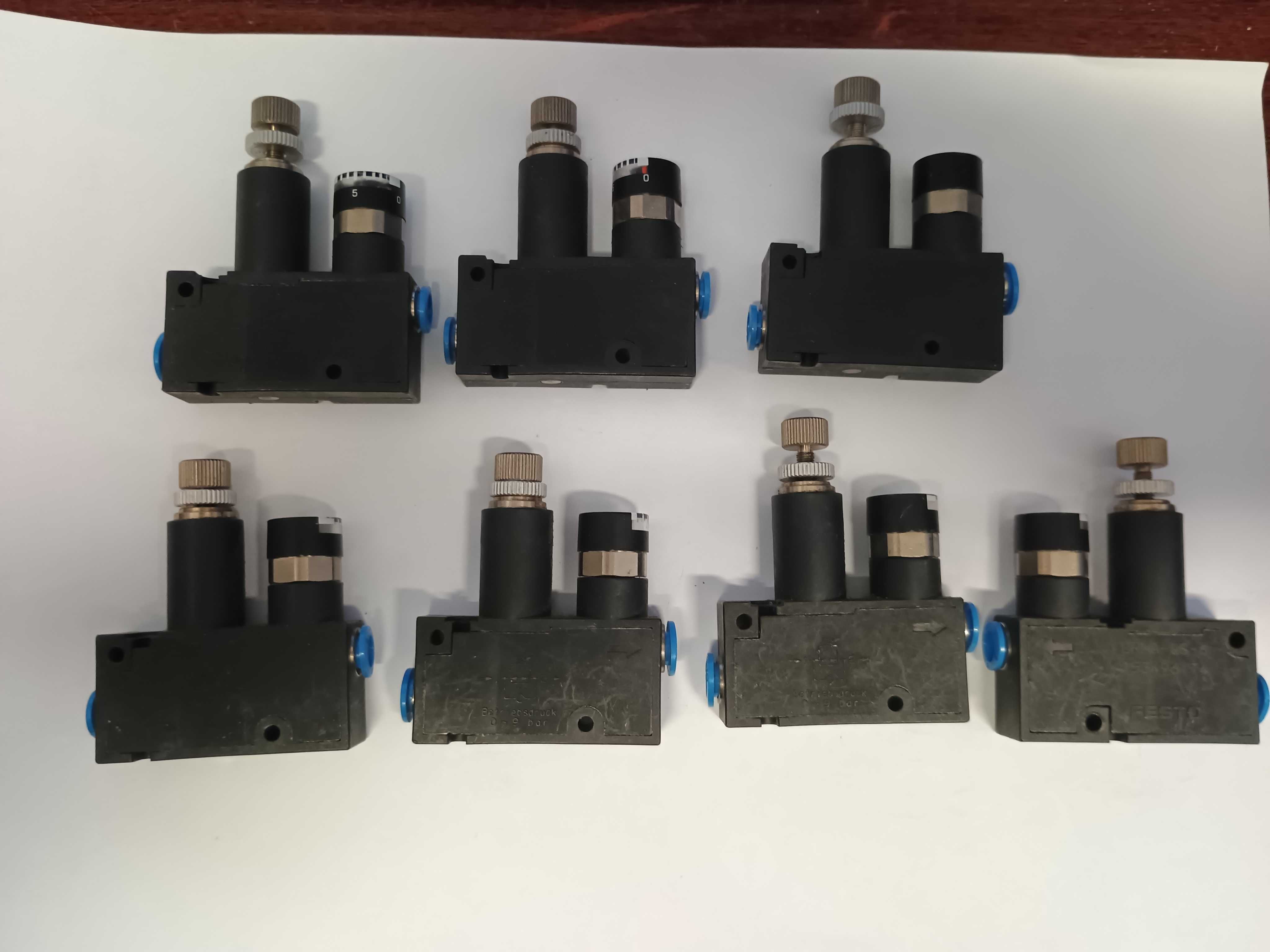 Regulator ciśnienia FESTO LRMA-QS-6 - 7 sztuk