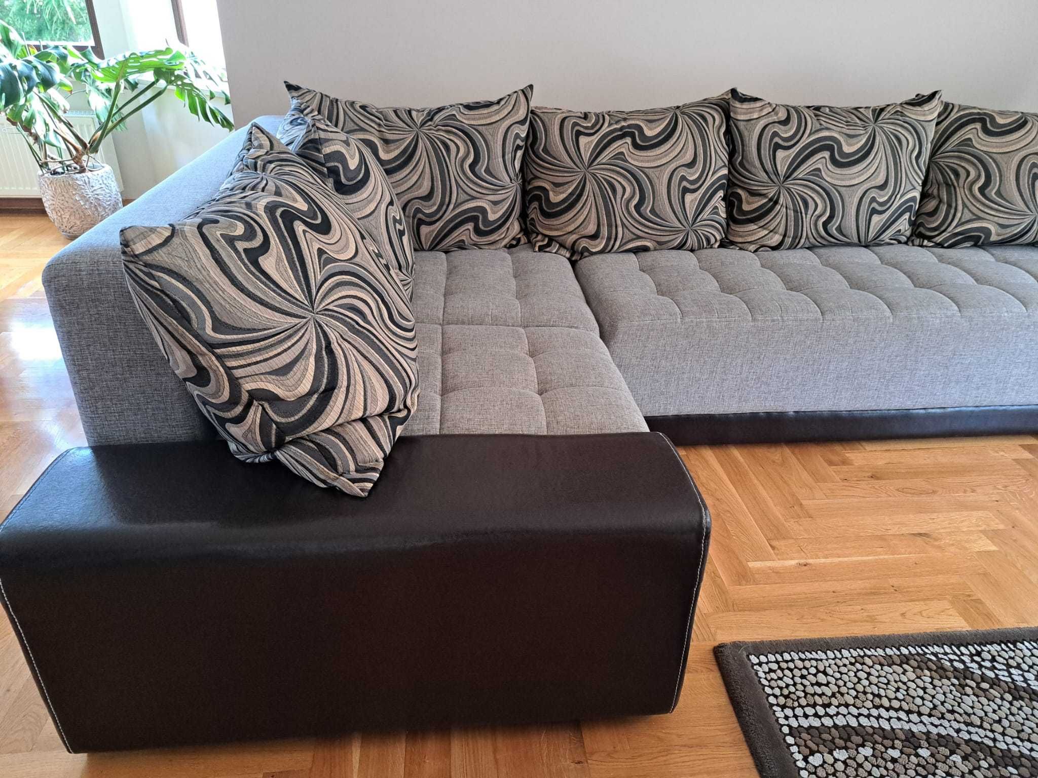 Narożnik do salonu bez funkcji spania + pufa