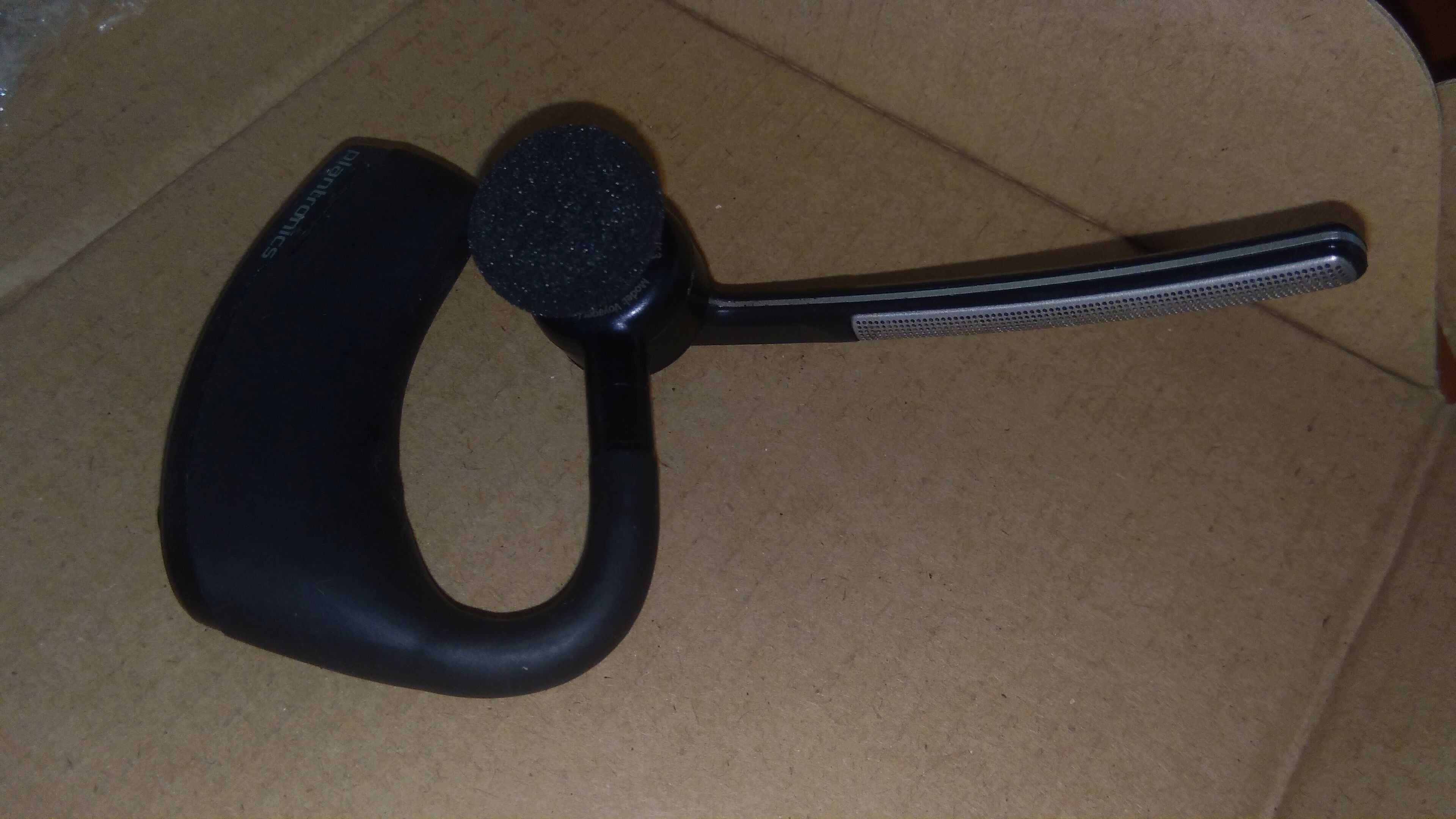 Bluetooth-гарнiтура Plantronics Voyager Legend