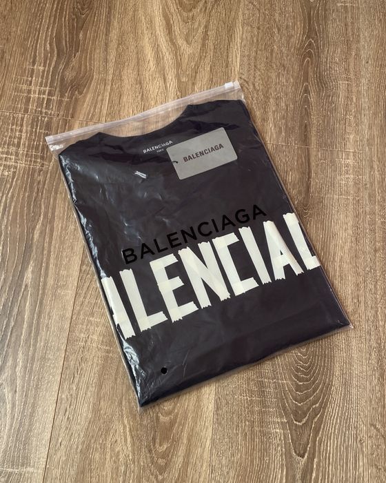 Футболка Balenciaga