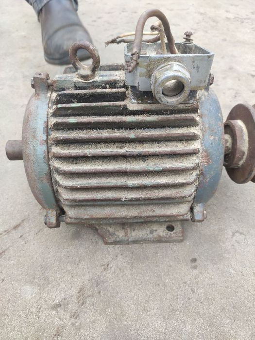 Продам Электродвигатель