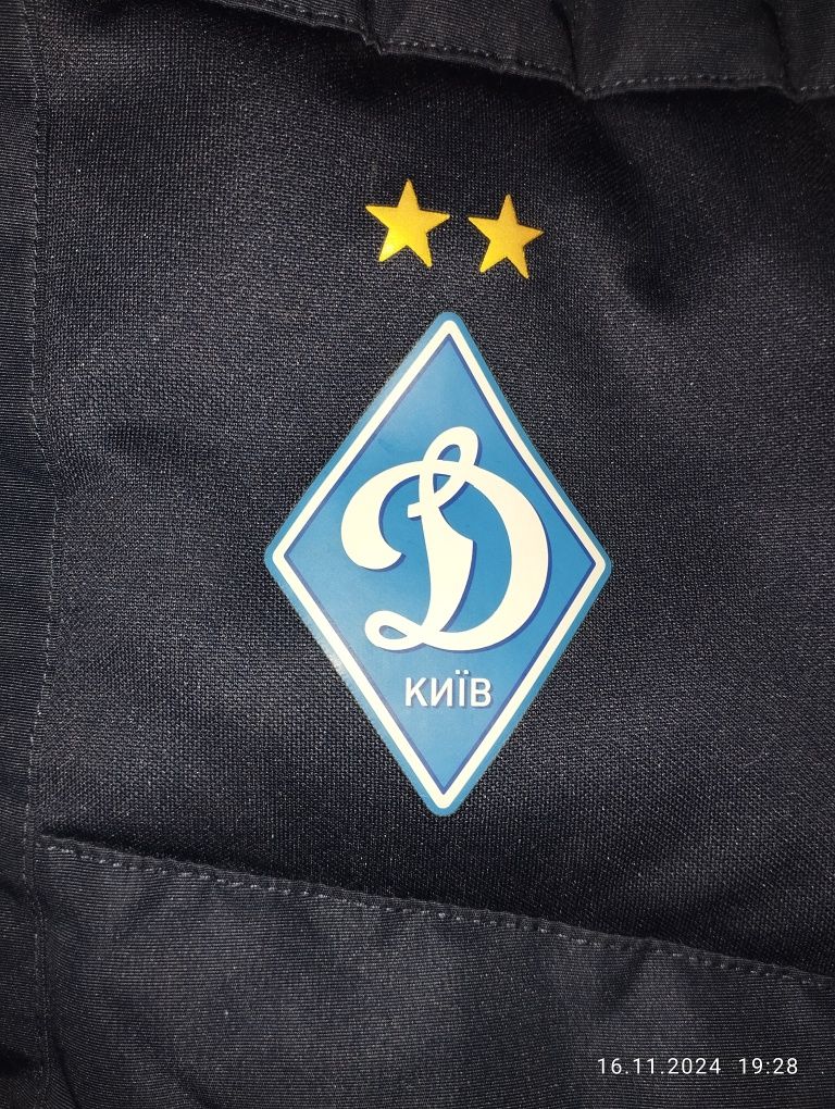 Курточка New Balance