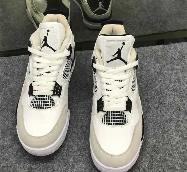 Buty-Trampk-Jordan Air Jordan 4 retro "military black"R.40