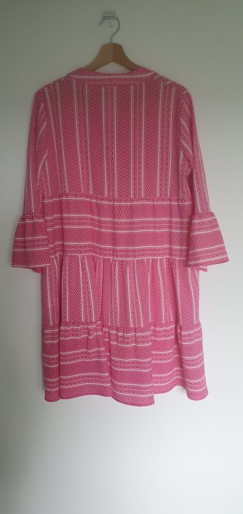 Sukienka oversize bialo różowa, dekolt w serek - rozmiar M, L, XL, uni