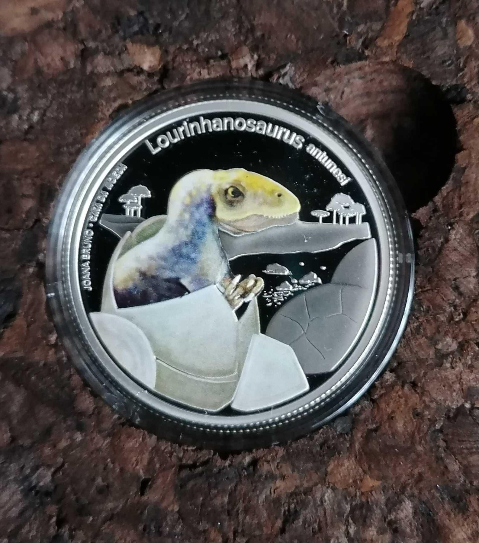 Moeda LOURINHANOSAURUS AG PROOF, limite de emissão de 3000 moedas