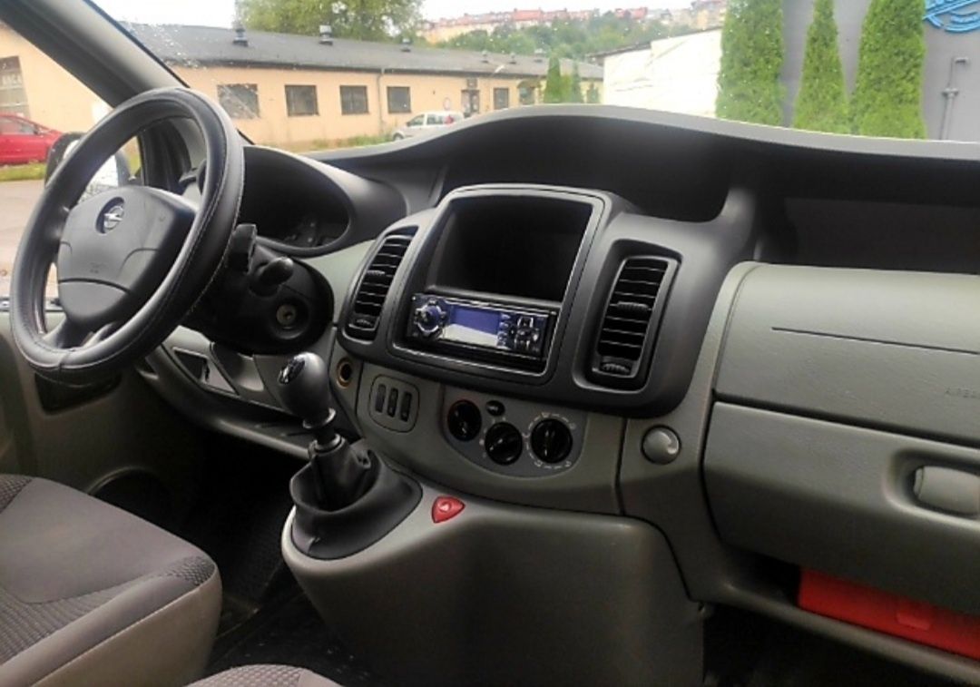 Opel Vivaro Long