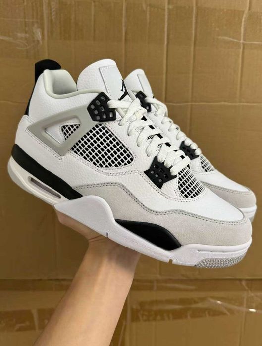 Buty Trampk Jordan 4 Retro military black R.40
