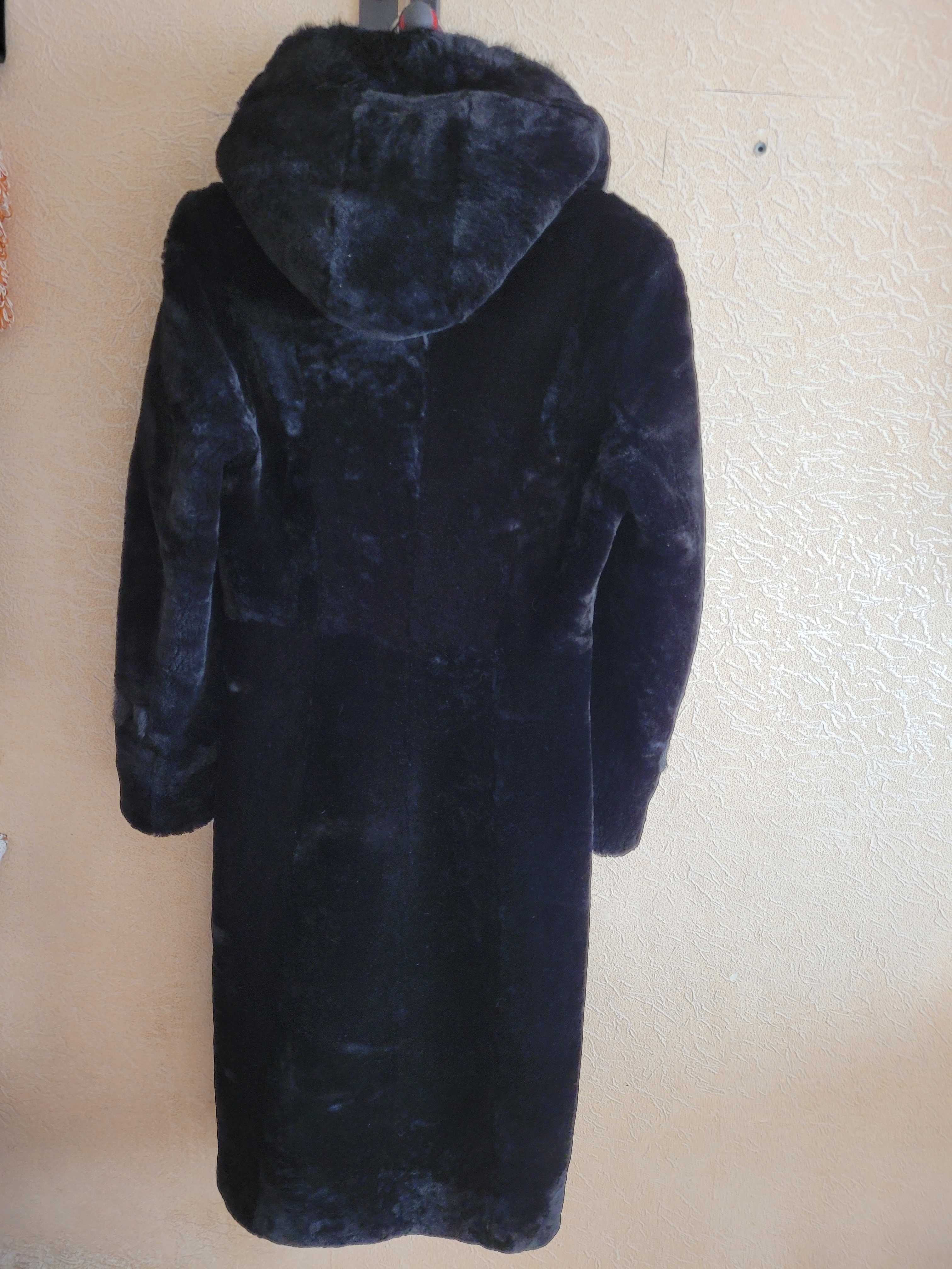 Шуба мутонова, чорна