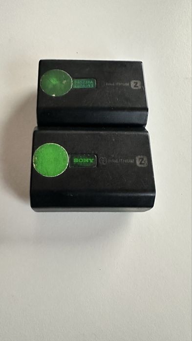 Vendo 2 Baterias Originais Sony NP-FZ100. Excelente Estado!