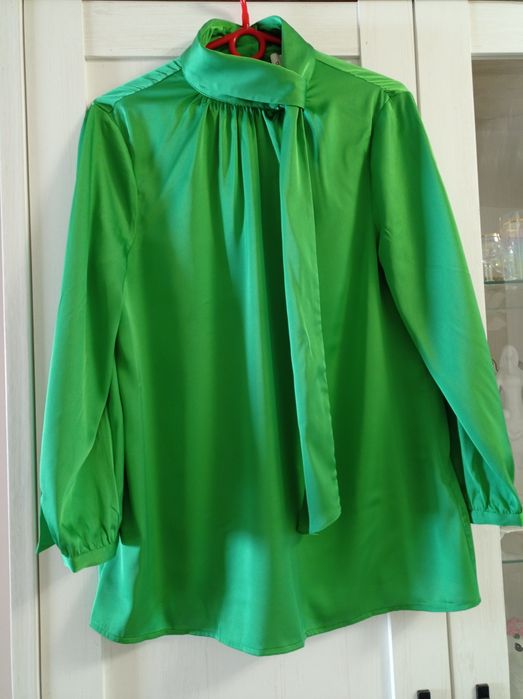 Satynowa, elegancka bluzka damska