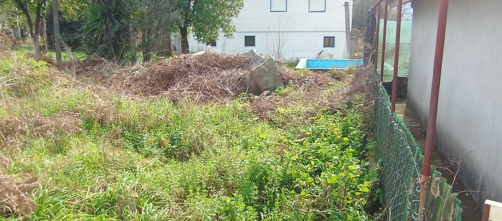 Vendo terreno Amares