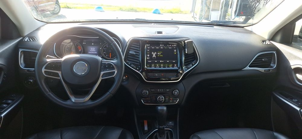 Продам авто Jeep Cherokee