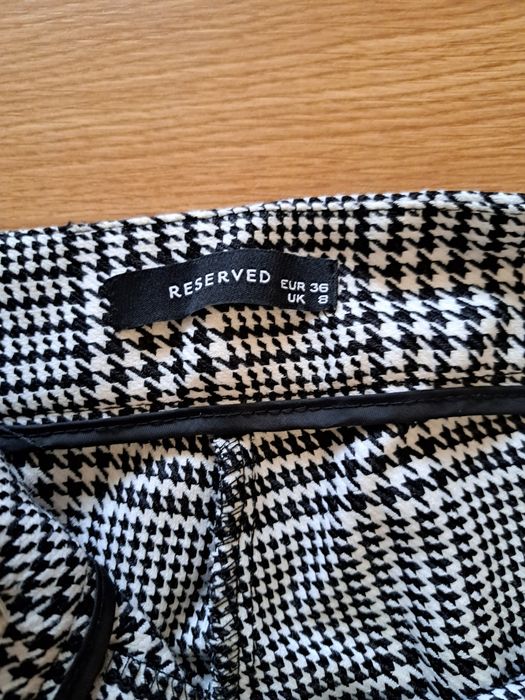 Spodnie czarno - białe/kratka/ Reserved r.36 - nowe