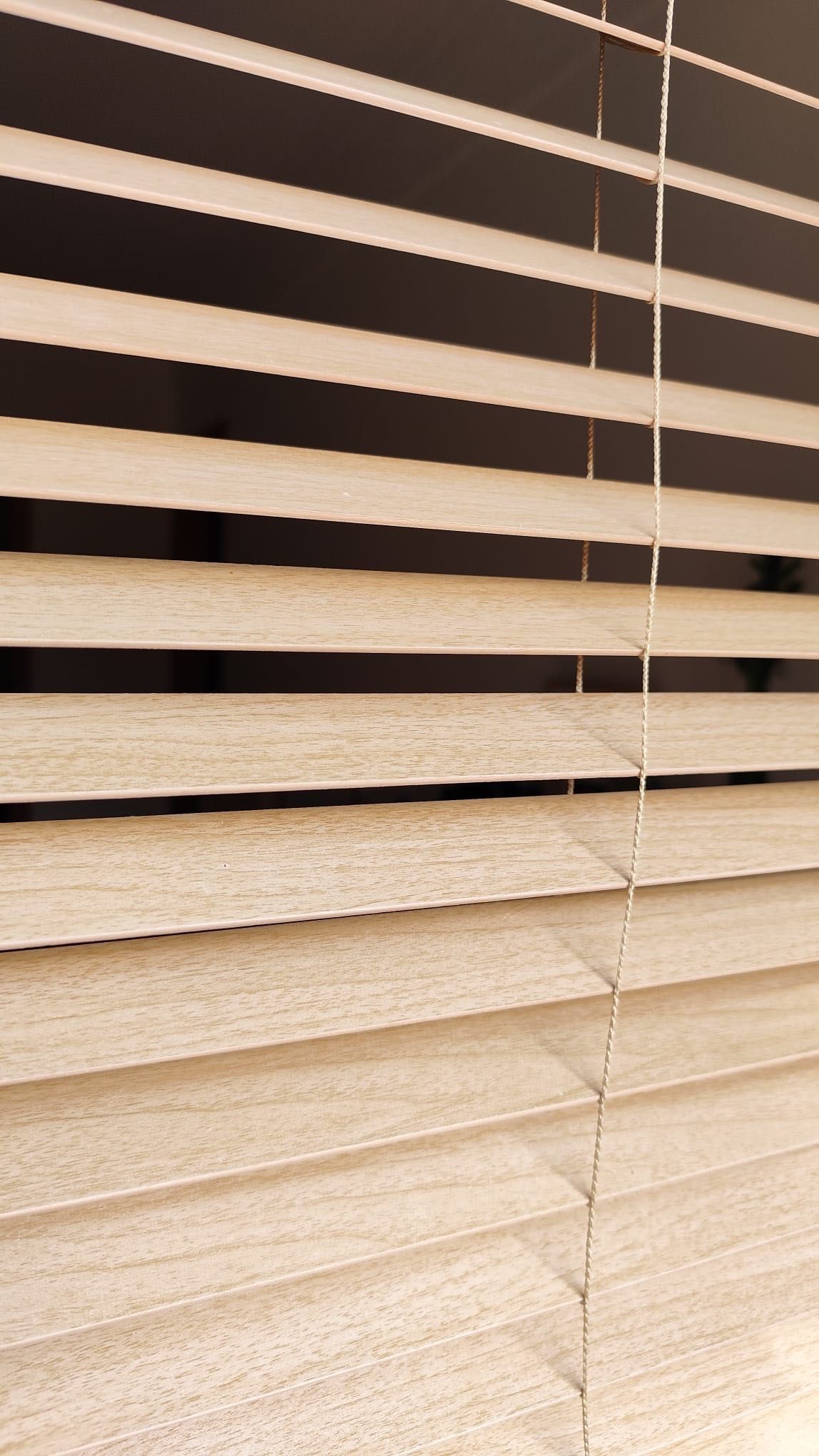 Estore laminado madeira