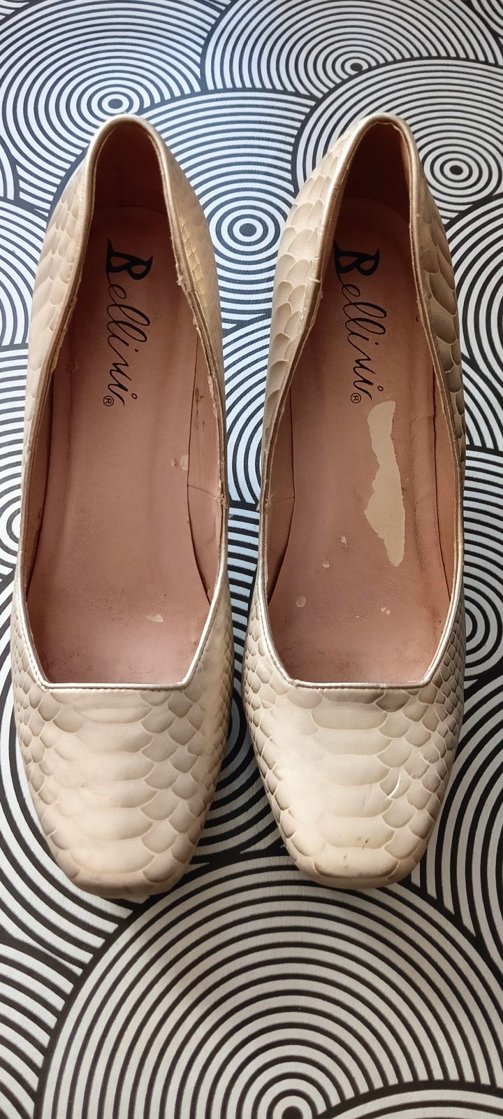 Buty Australijskiej firmy Bellini rozmiar 42