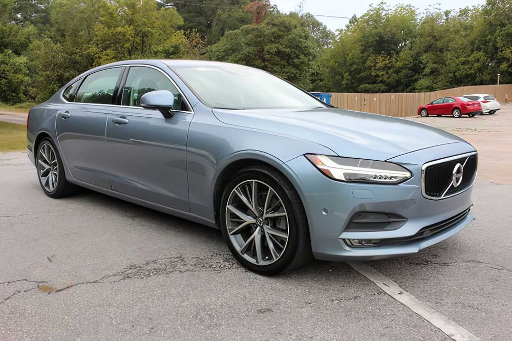 Volvo S90      2018