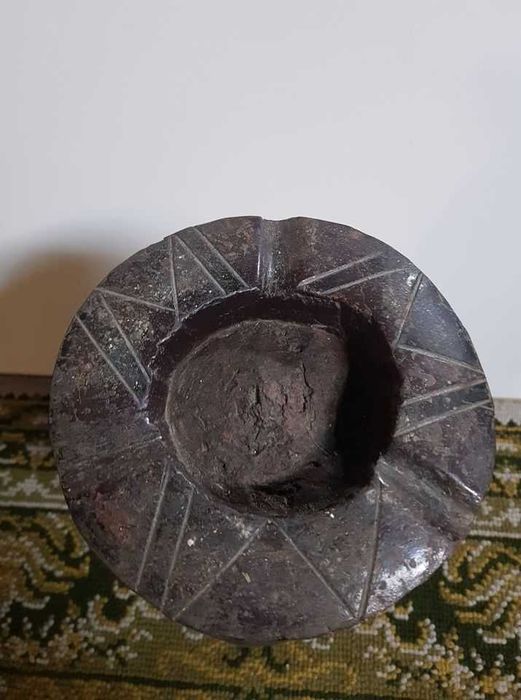 Cinzeiro africano antigo