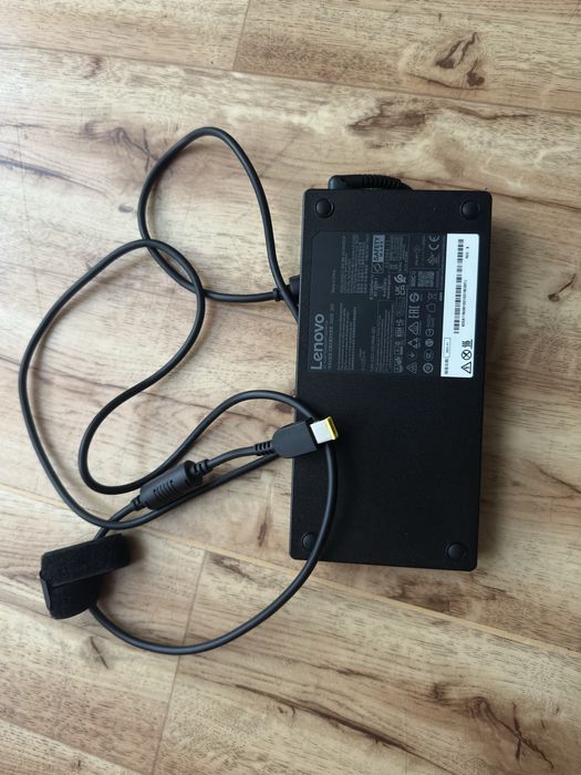 Блок живлення Lenovo  300W AC adapter