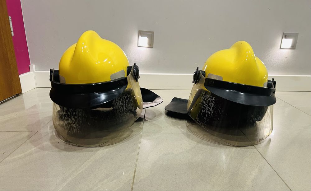 Żółty Hełm Strażacki KZPT Kalisz - Super Stan, leżak magazynowy