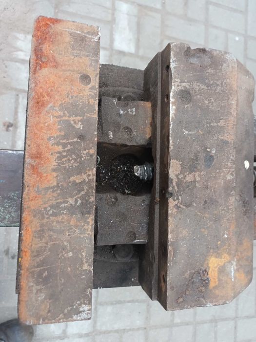 Imadło maszynowe solidne