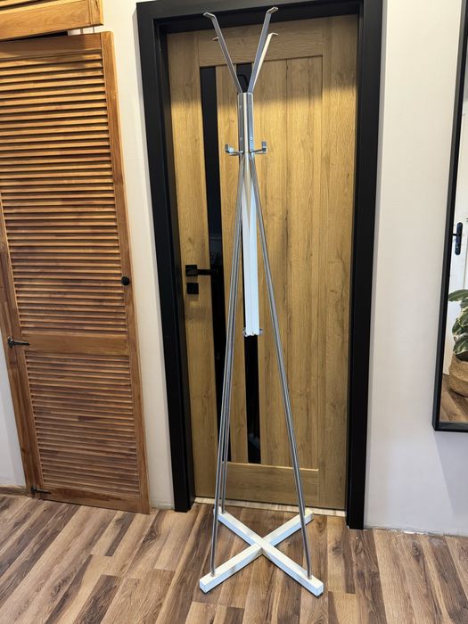 wieszak TJUSIG Ikea