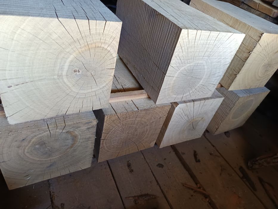 Stołki pod kwiaty  taborety nocne live edge