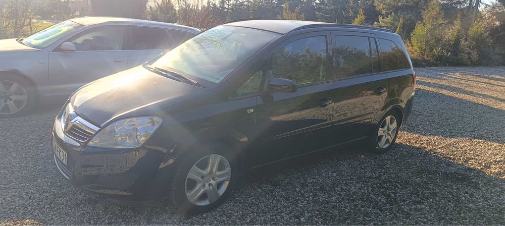 Opel zafira 2009 uszkodzony silnik
