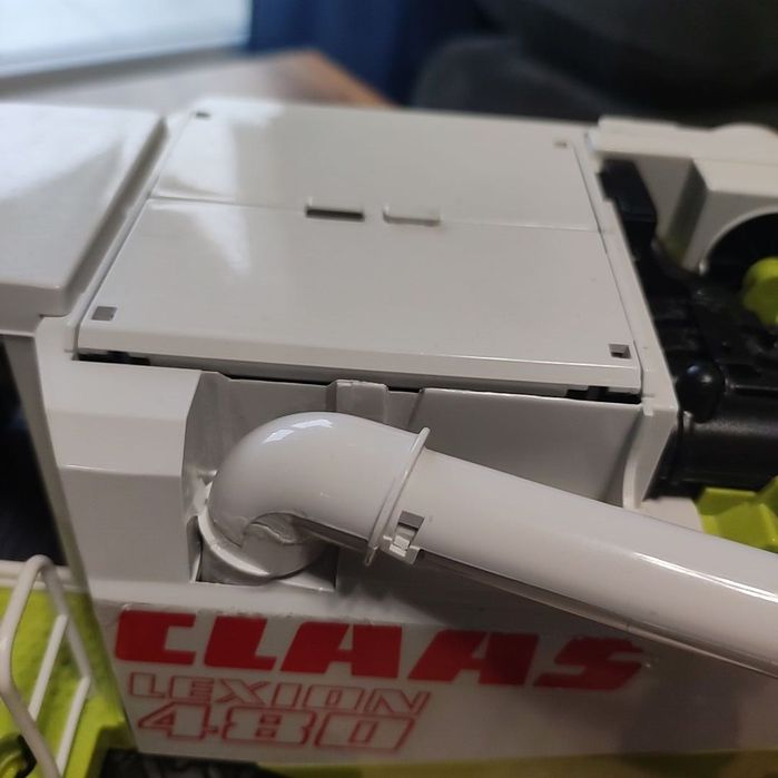 Kombajn bruder Claas lexion