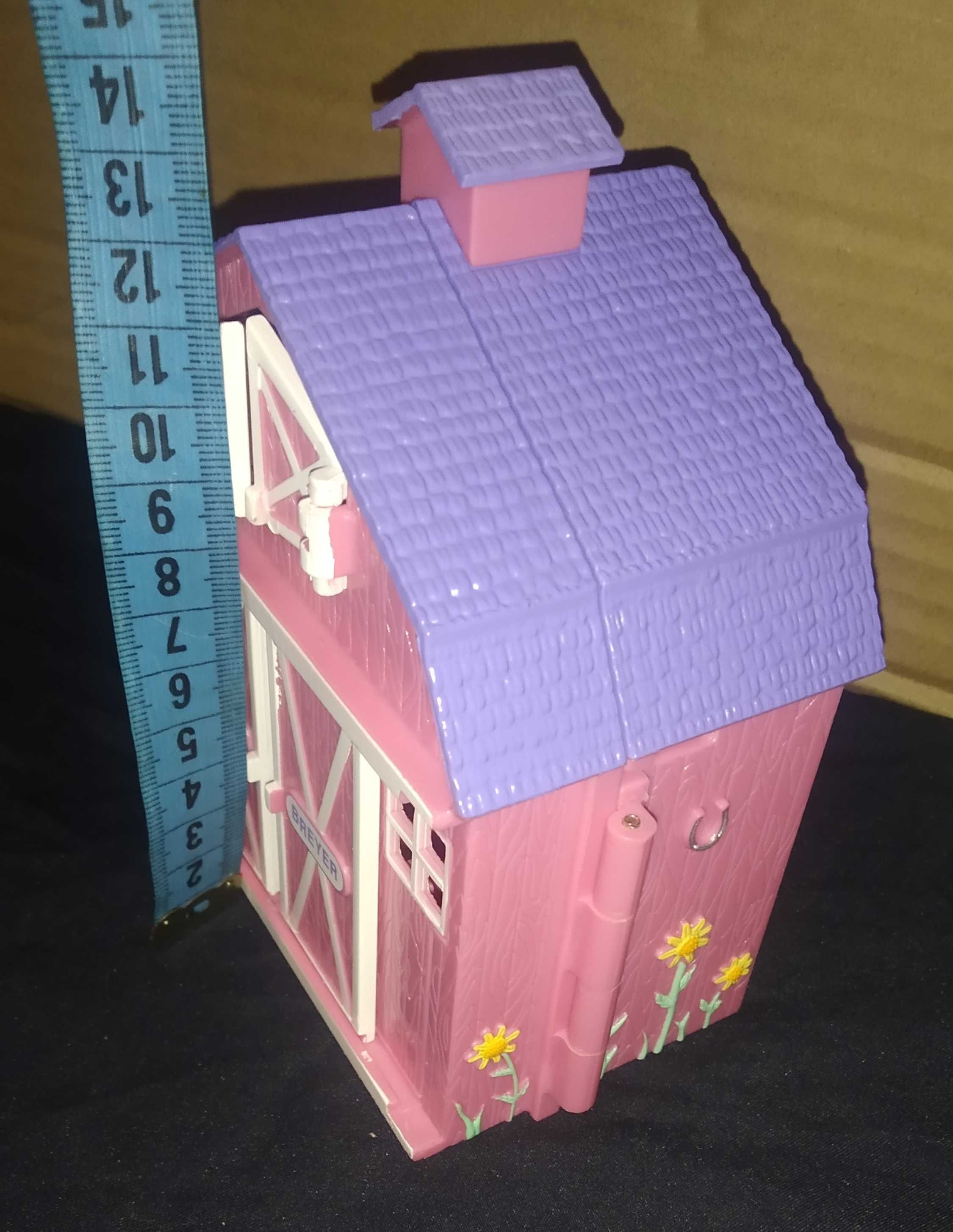 Breyer Конюшня Будиночок Рожевий