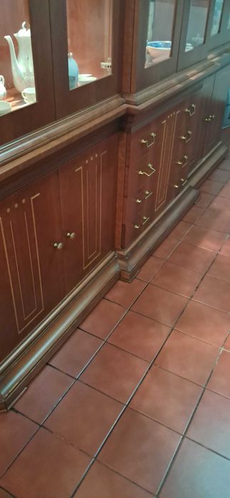 Estante de sala e mesa