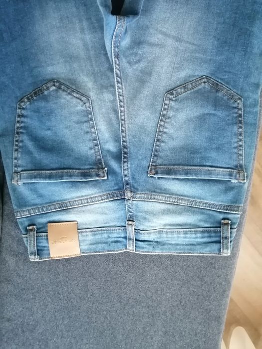 Spodnie jeans 34 Nowe