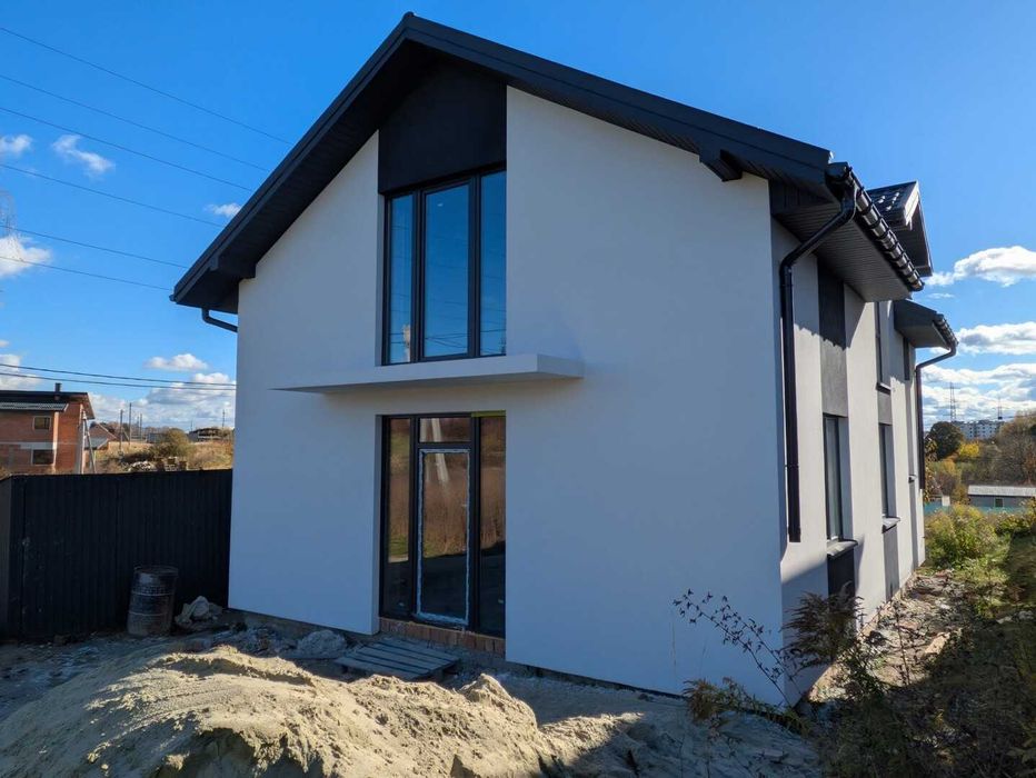 Продаж ексклюзивного котеджу з власною земельною ділянкою у Винниках