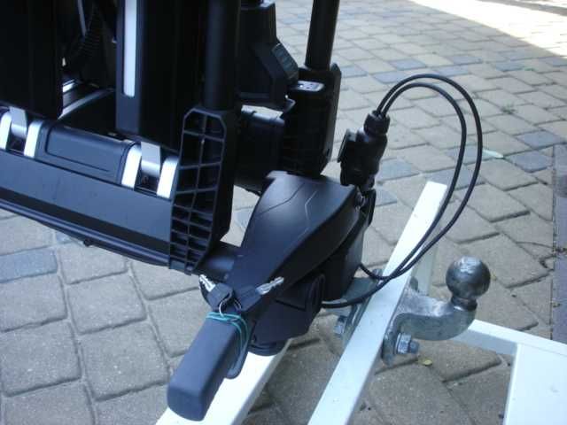 Thule Easy Fold 3 model 945 nowy bagażnik na hak dla 3/4 rowerów