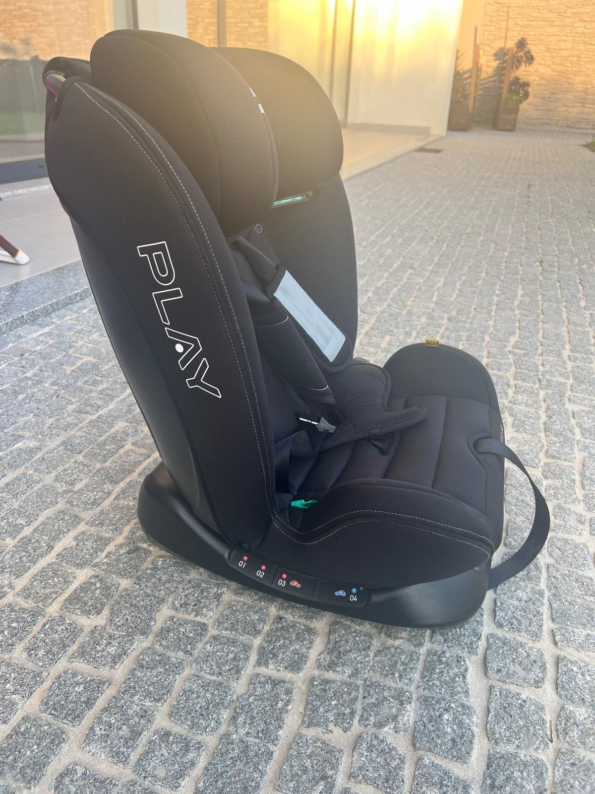 Conjunto cadeira auto + carrinho de passeio maxicosi