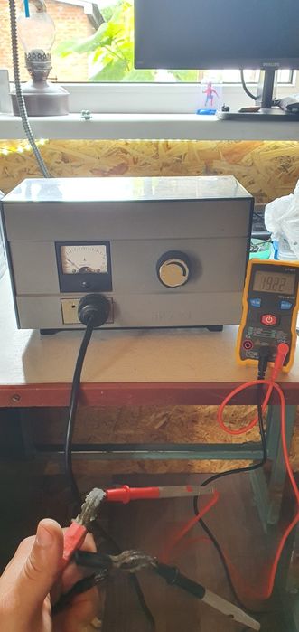 Зарядний пристрій 12/6