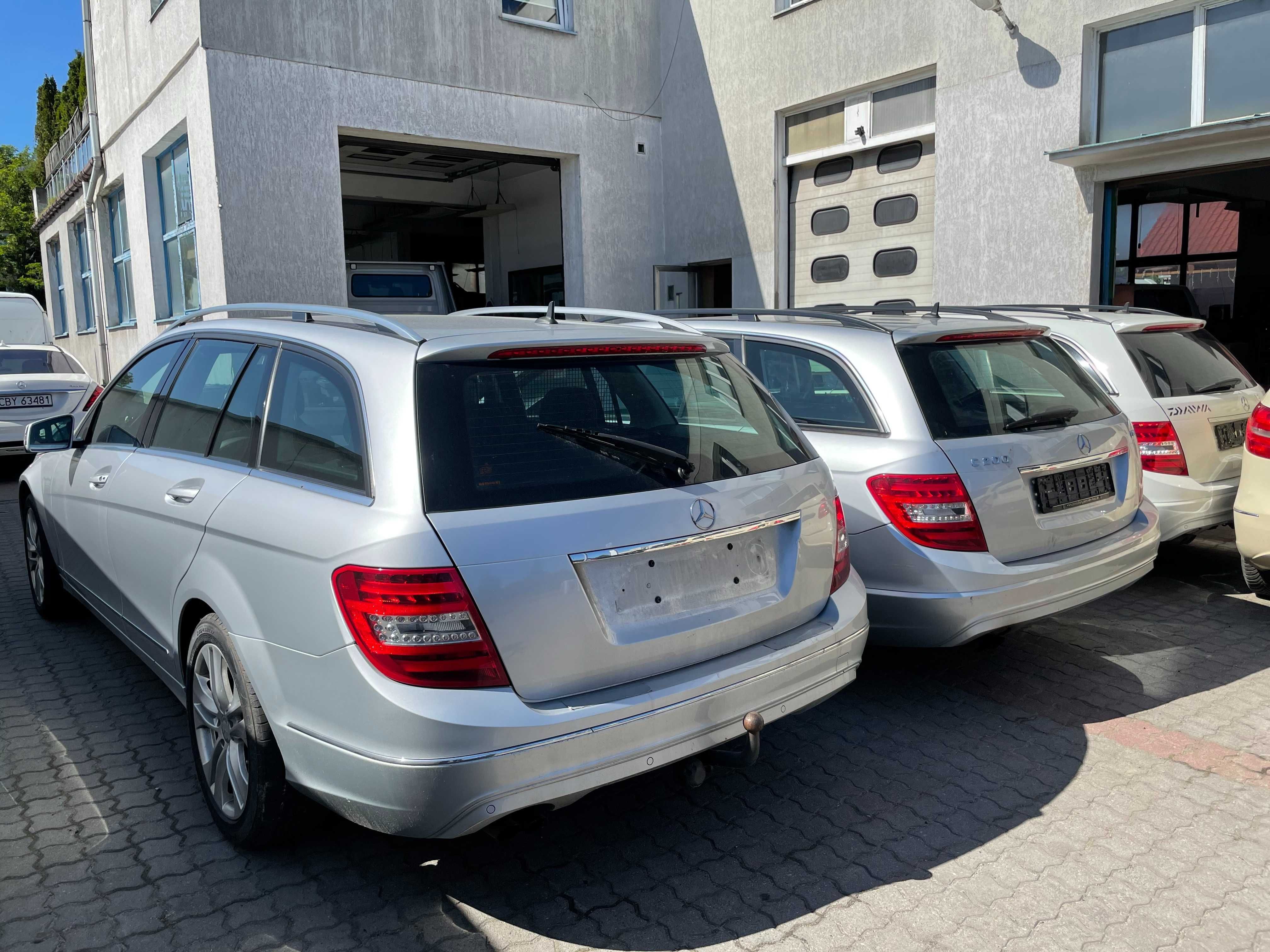 Mercedes C klasa W204 Zawias Maski pokrywy silnika części