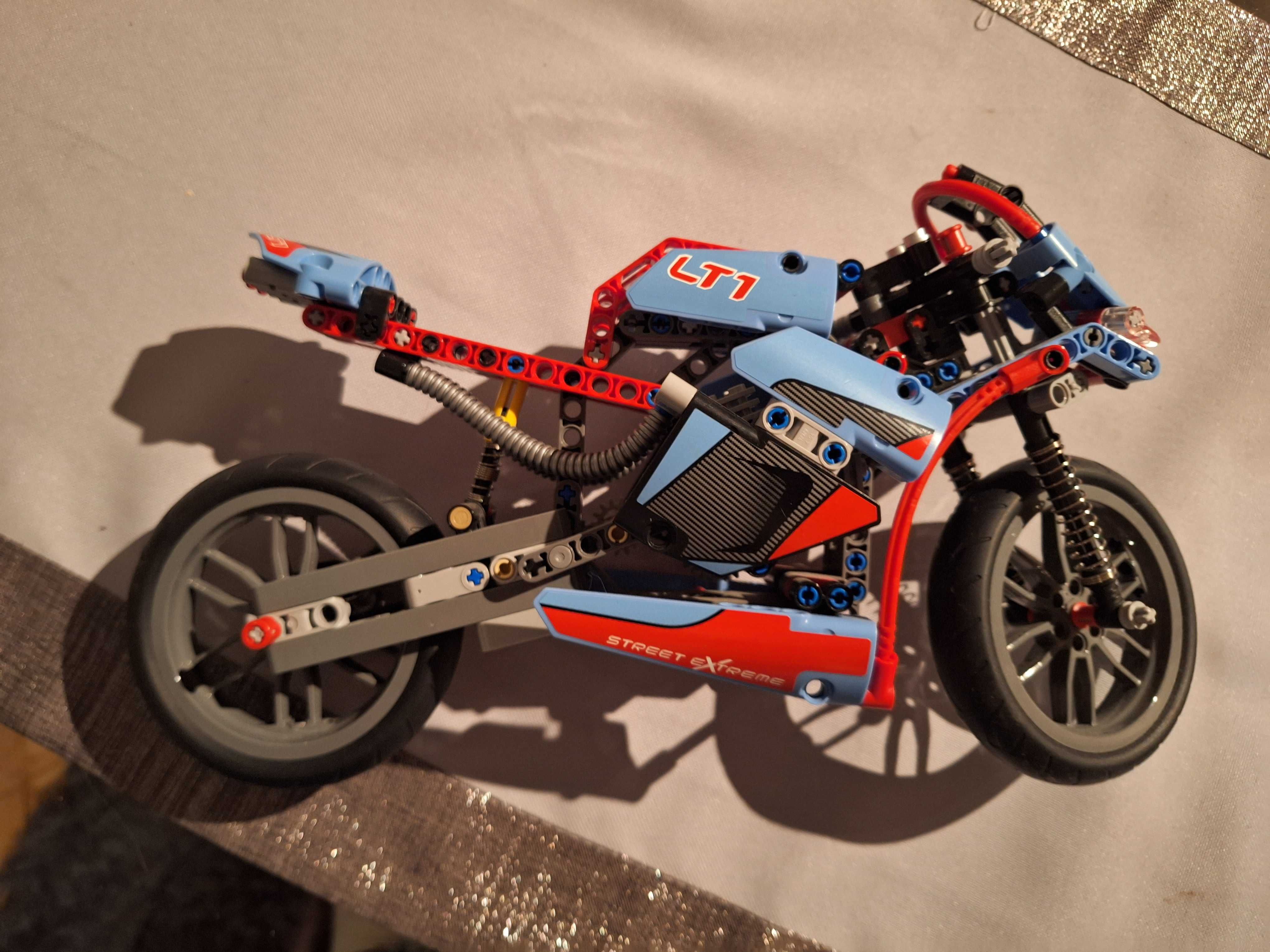 LEGO Technic, klocki Miejski motocykl, 42036
