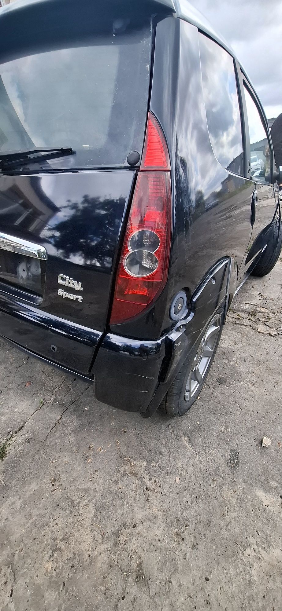 Tylna klapa aixam a721 a741 citi czarna ,  szyba