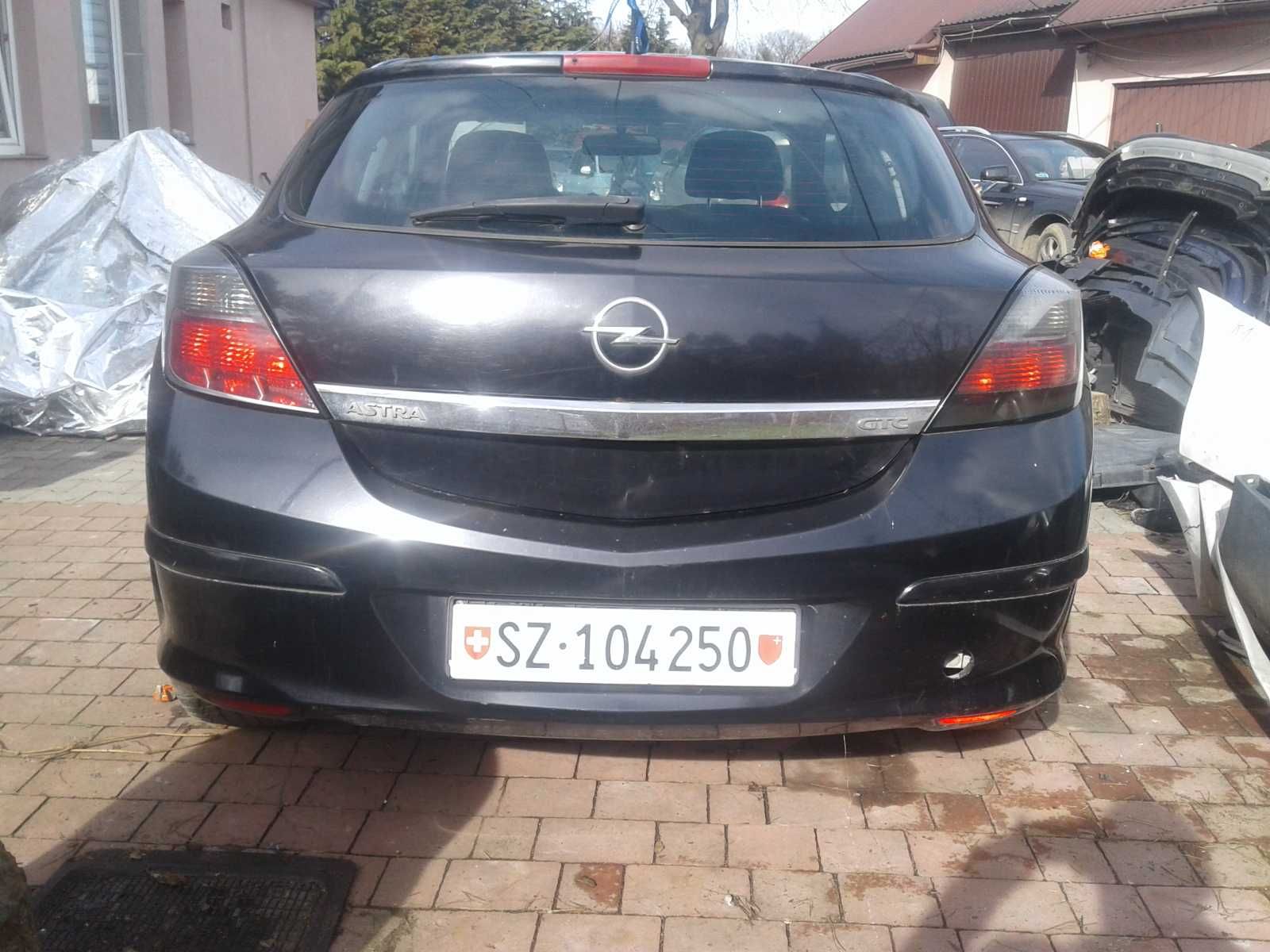 Opel Astra H 3 III GTC OPC Z157 Okular Lampy Lewy Przedni Przód Lampa