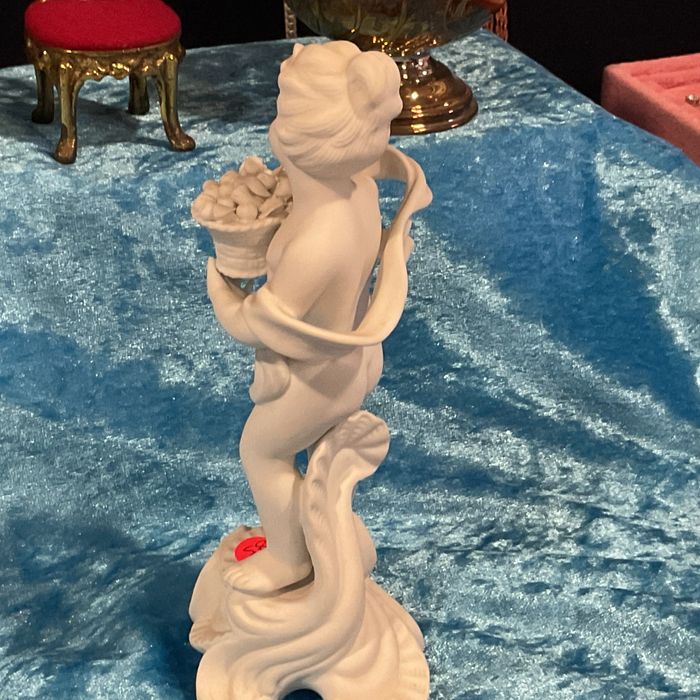 Vista ale estação em biscui alt,19 cm